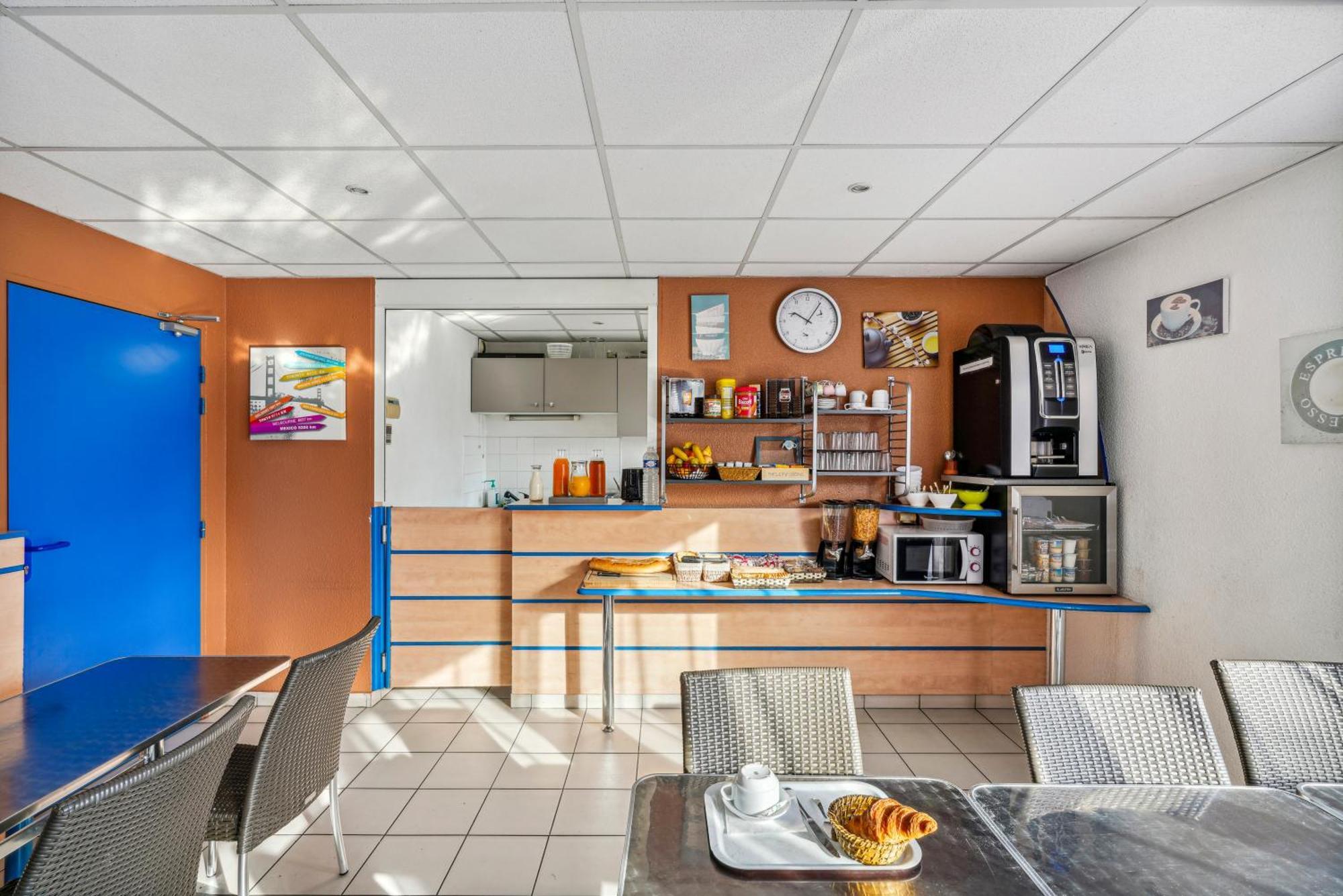 Hotel Akena Chateaurenard - Parc Des Expositions Avignon Экстерьер фото