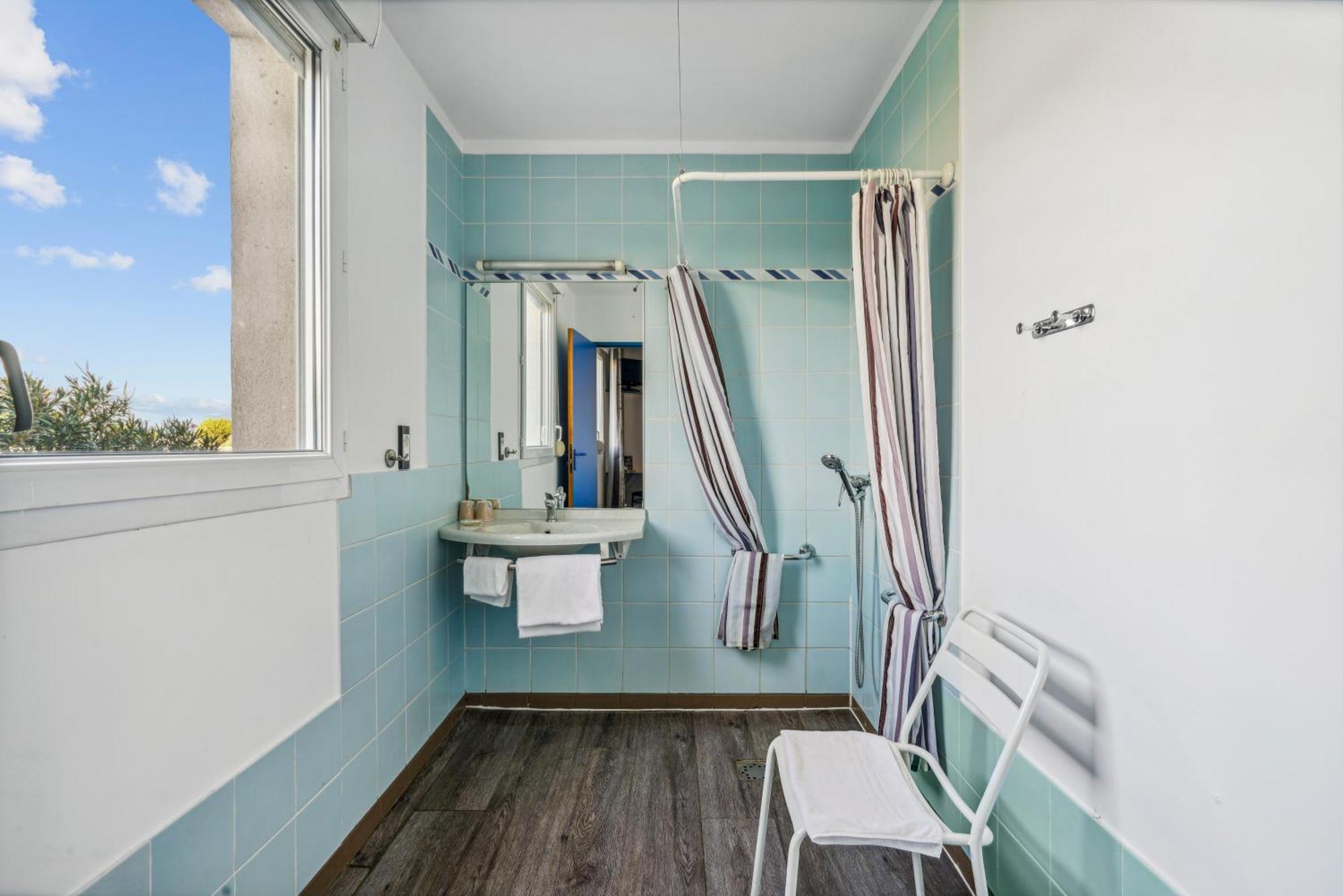 Hotel Akena Chateaurenard - Parc Des Expositions Avignon Экстерьер фото