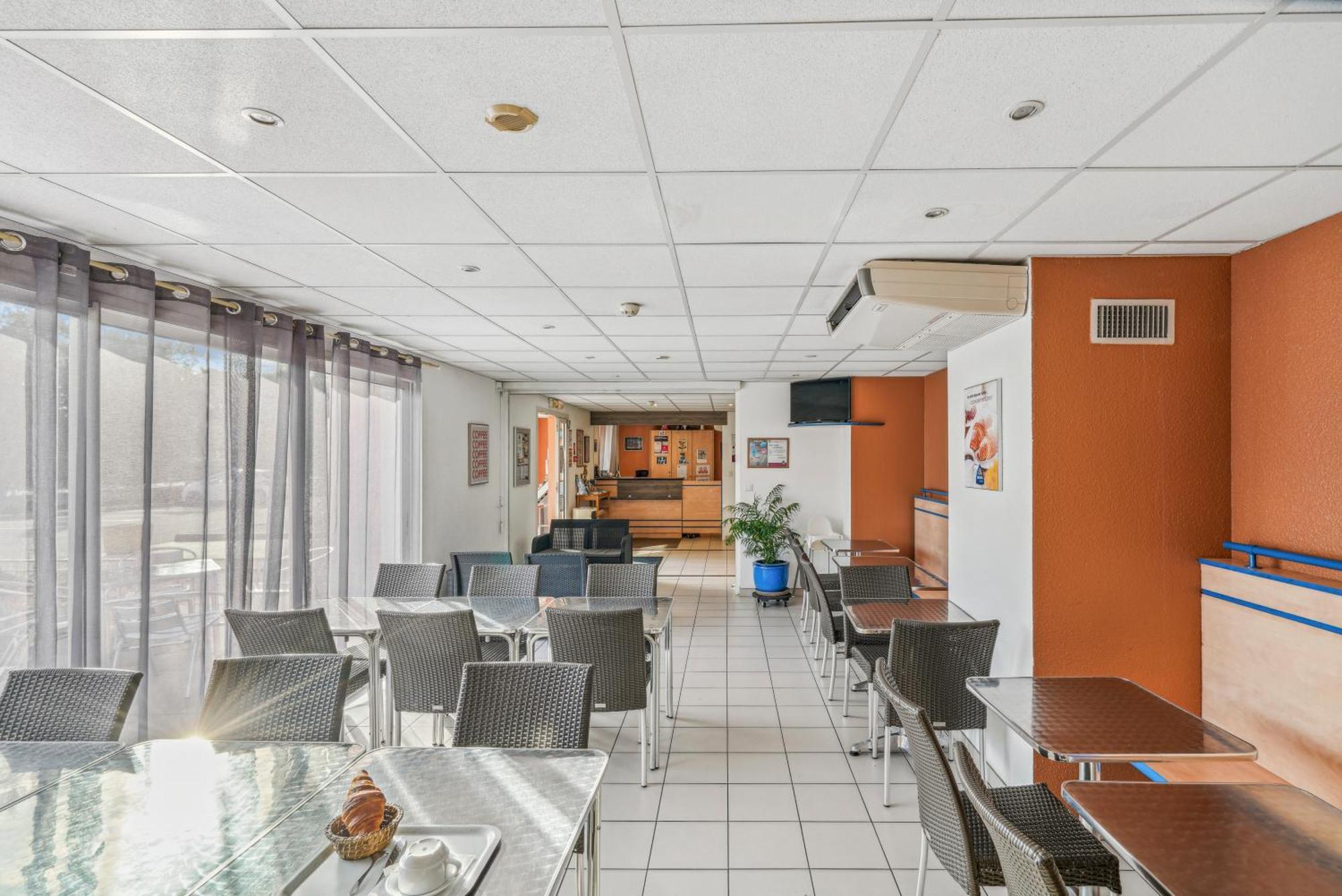 Hotel Akena Chateaurenard - Parc Des Expositions Avignon Экстерьер фото