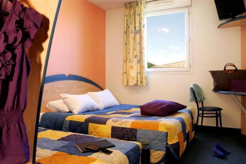 Hotel Akena Chateaurenard - Parc Des Expositions Avignon Экстерьер фото